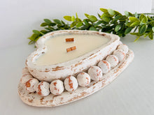 Load image into Gallery viewer, Clay Heart candle