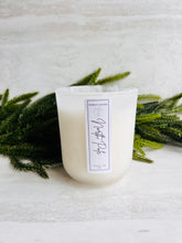 Load image into Gallery viewer, Frosted North Pole Soma Tumbles
