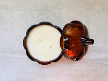 Load image into Gallery viewer, Glass amber Pumpkin
